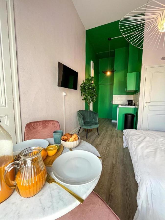 Suite Whitney Lyon Exterior foto